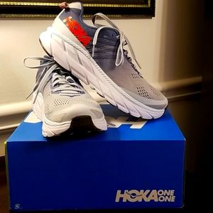 HOKA oneone Women's Shoe 8.5